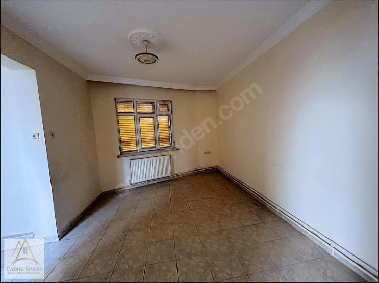KIBRIS CADDESİNDE 3+1 KİRALIK DAİRE