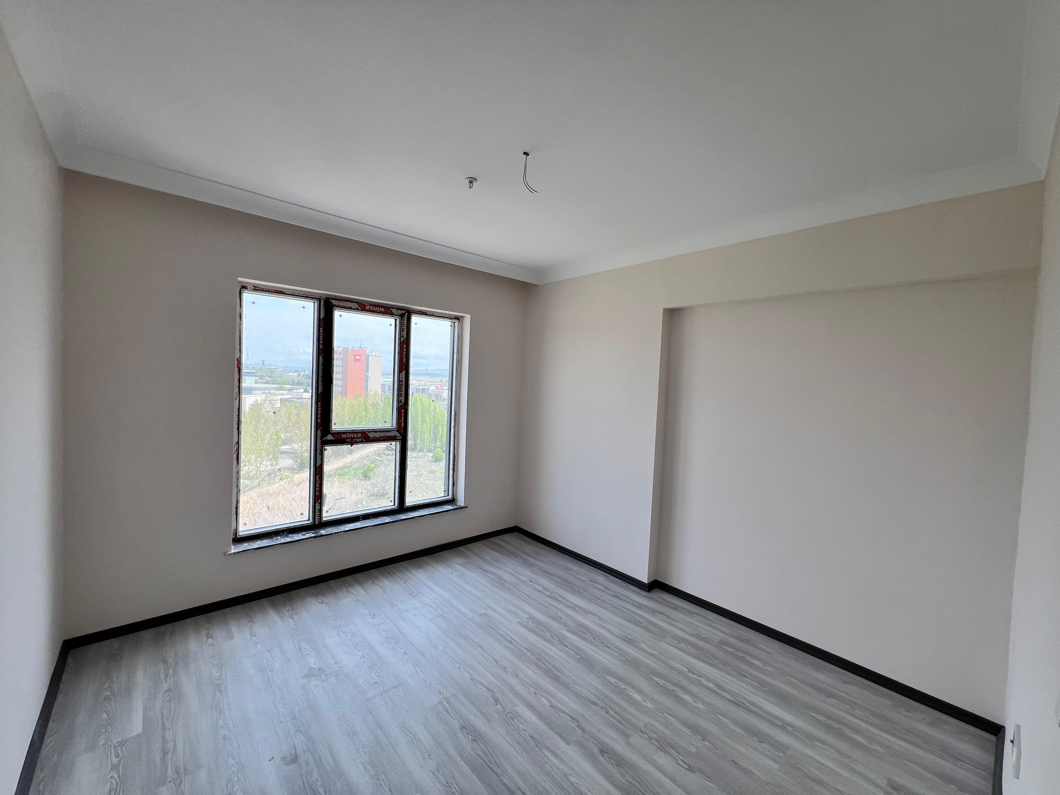 ESENBOĞA YOLA CEPHE ARA KAT EŞYALI & EŞYASIZ 1+1