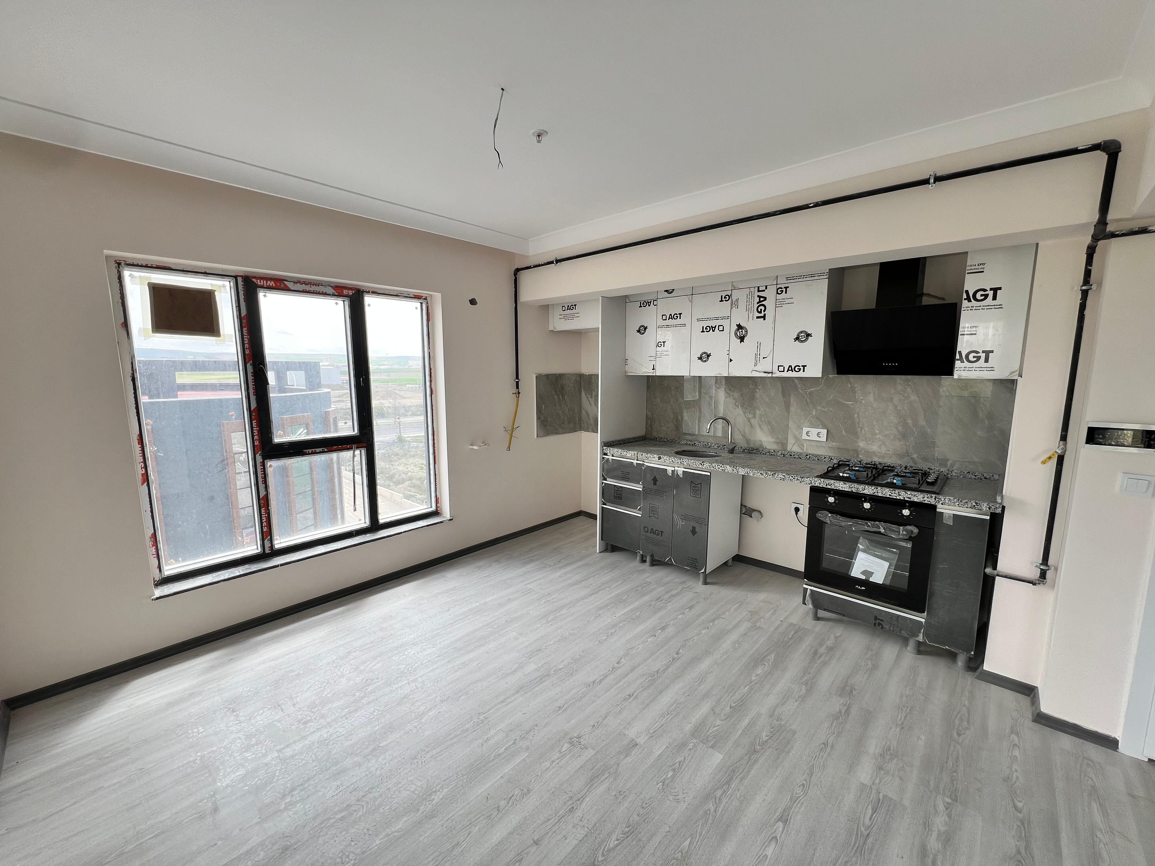 ESENBOĞA YOLA CEPHE ARA KAT EŞYALI & EŞYASIZ 1+1