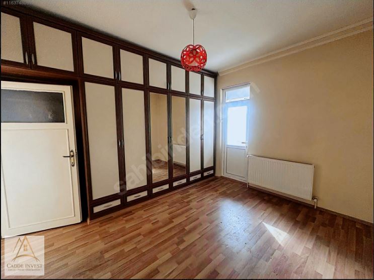 KIBRIS CADDESİNDE 3+1 KİRALIK DAİRE