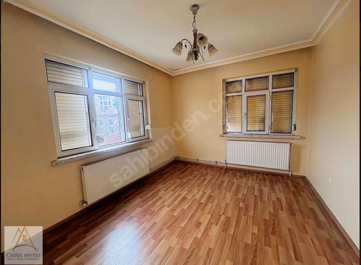 KIBRIS CADDESİNDE 3+1 KİRALIK DAİRE