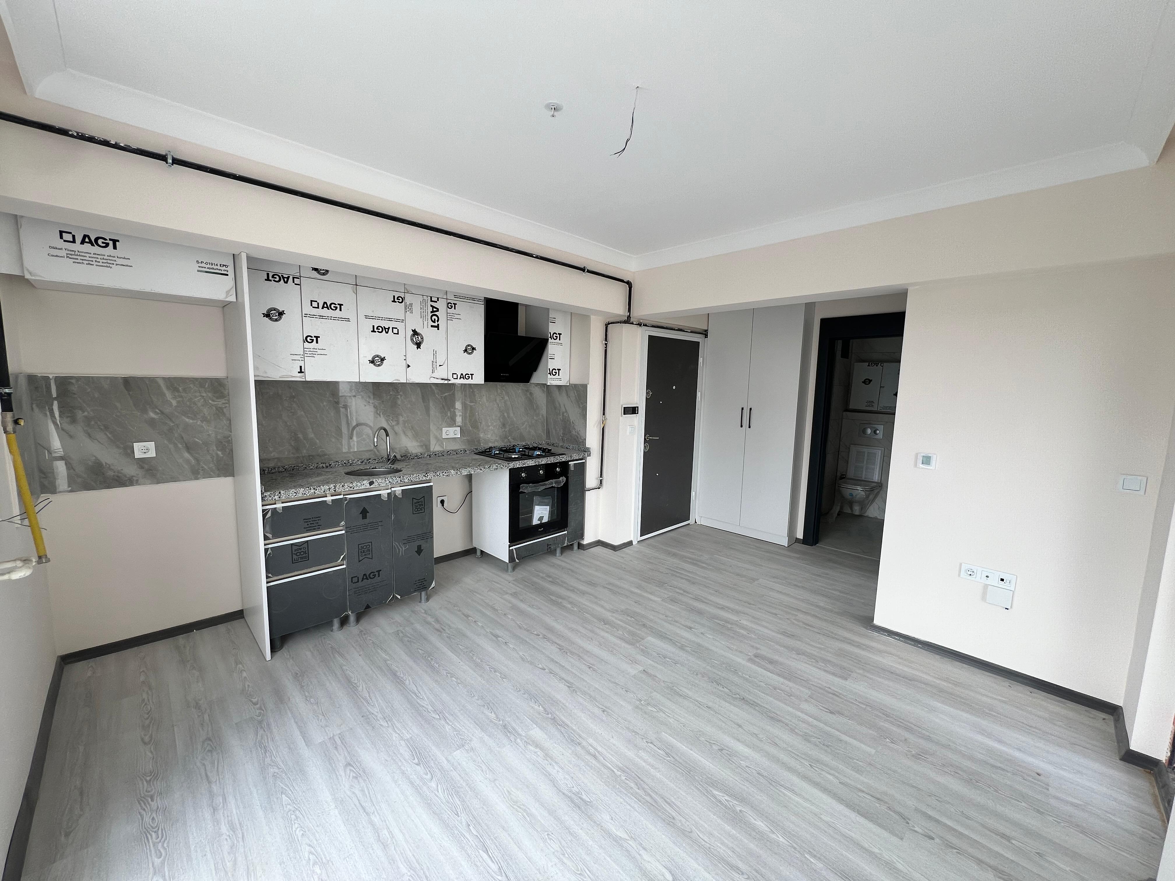 ESENBOĞA YOLA CEPHE ARA KAT EŞYALI & EŞYASIZ 1+1