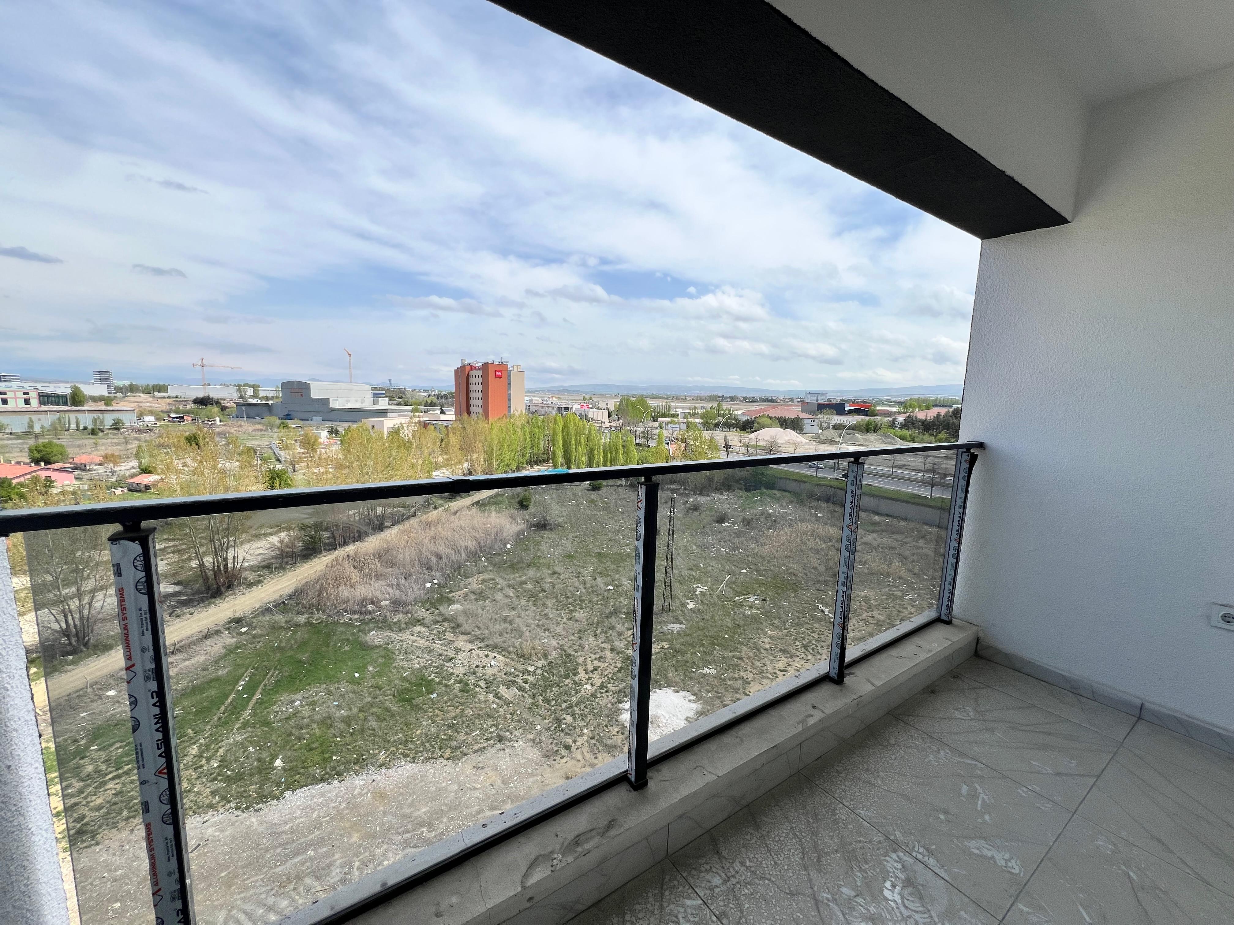 ESENBOĞA YOLA CEPHE ARA KAT EŞYALI & EŞYASIZ 1+1