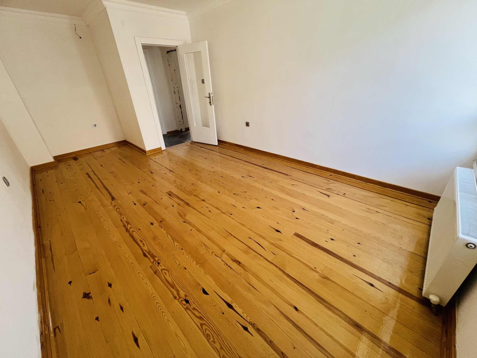 ONLİNE EMLAKTAN YAKACIKTA ÖZEL TASARIM İSKANLI MASRAFSIZ 7+1